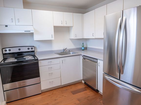 2nd image of 3401 Pacific Ave APT A106