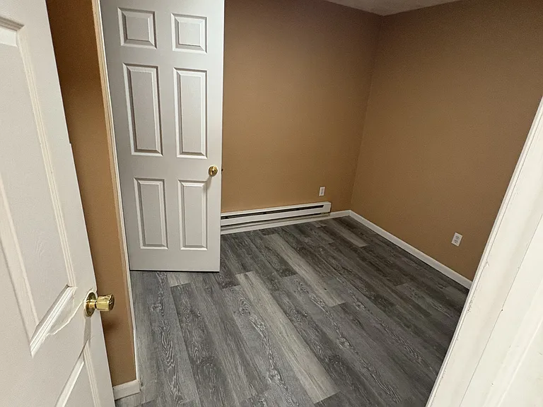 127 Washington Ave — Photo 8