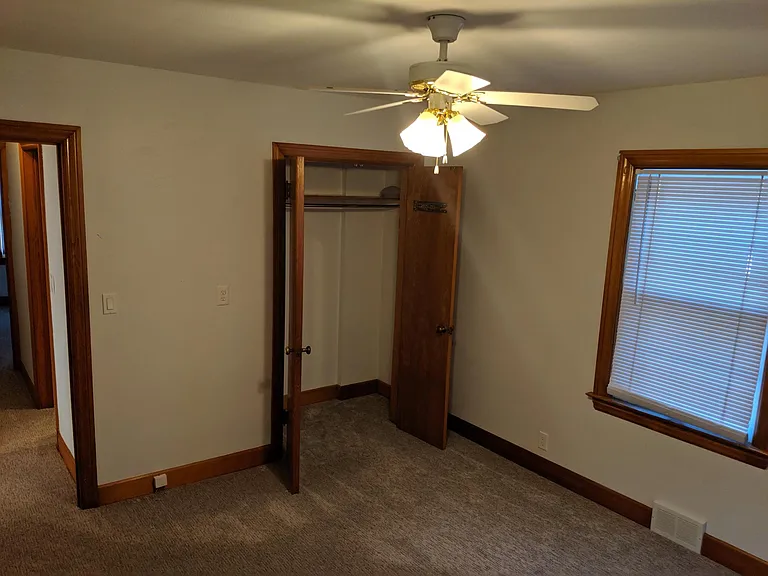 251 Plymouth Ave NE — Photo 7