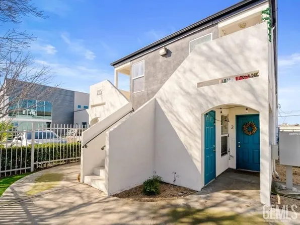 2115 G St, Bakersfield, CA 93301