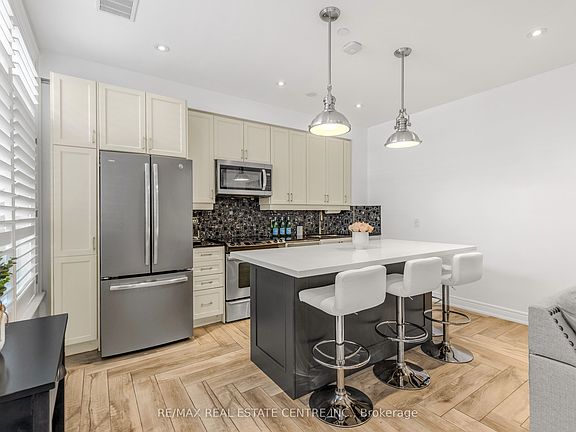 2nd image of 701 Sheppard Ave W #113
