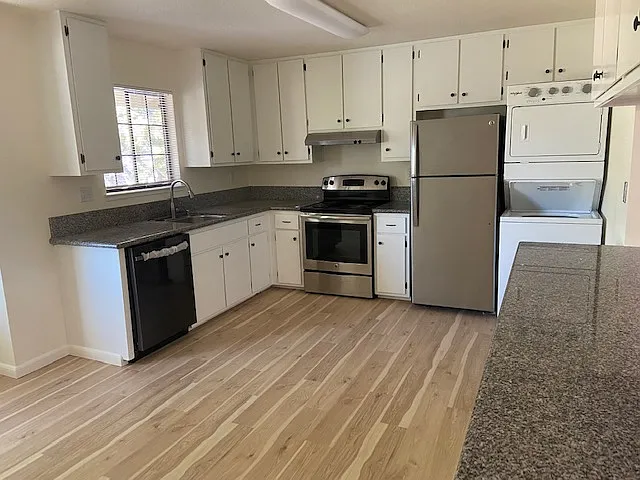 2530 38th Ave — Photo 3