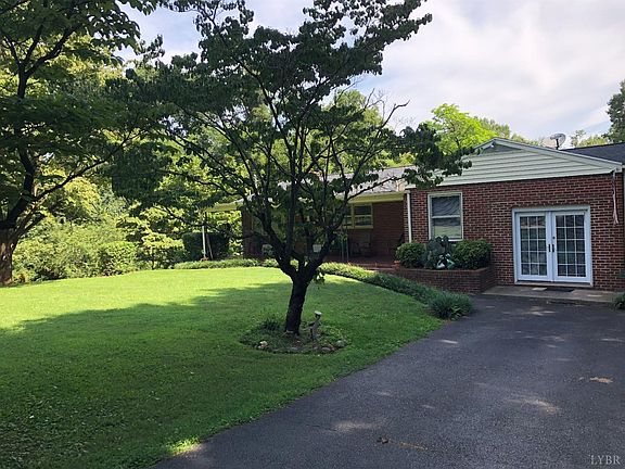 2nd image of 3105 Mayflower Dr