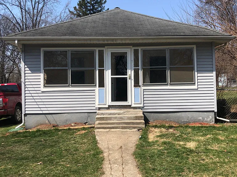 711 Prospect St — Photo 14