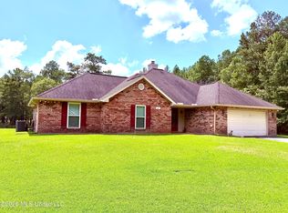 17 P M Hall Rd, Poplarville, MS 39470