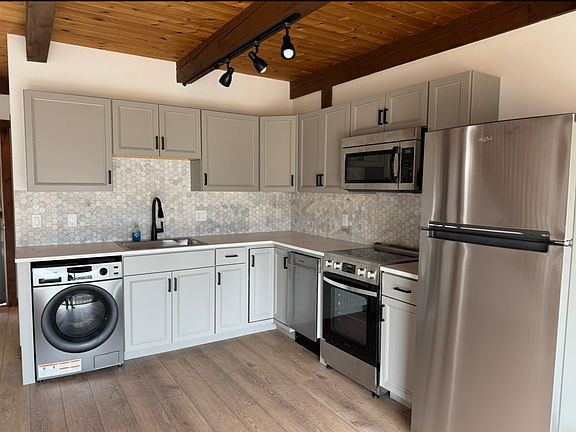 5th image of 576 Francestown Rd Unit 26