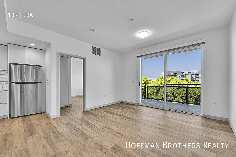 1 bed, $2,145 — Photo 2