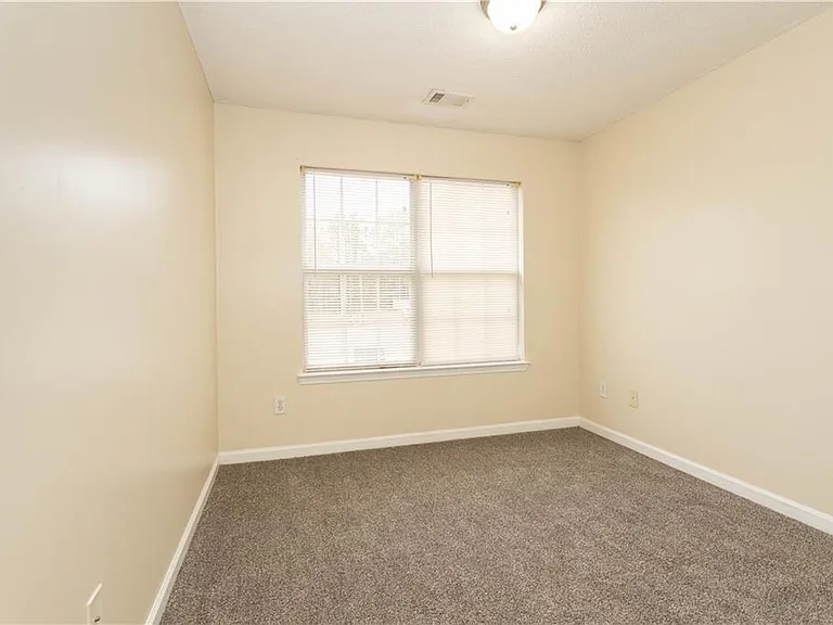 1471 Riverrock Trl — Photo 8