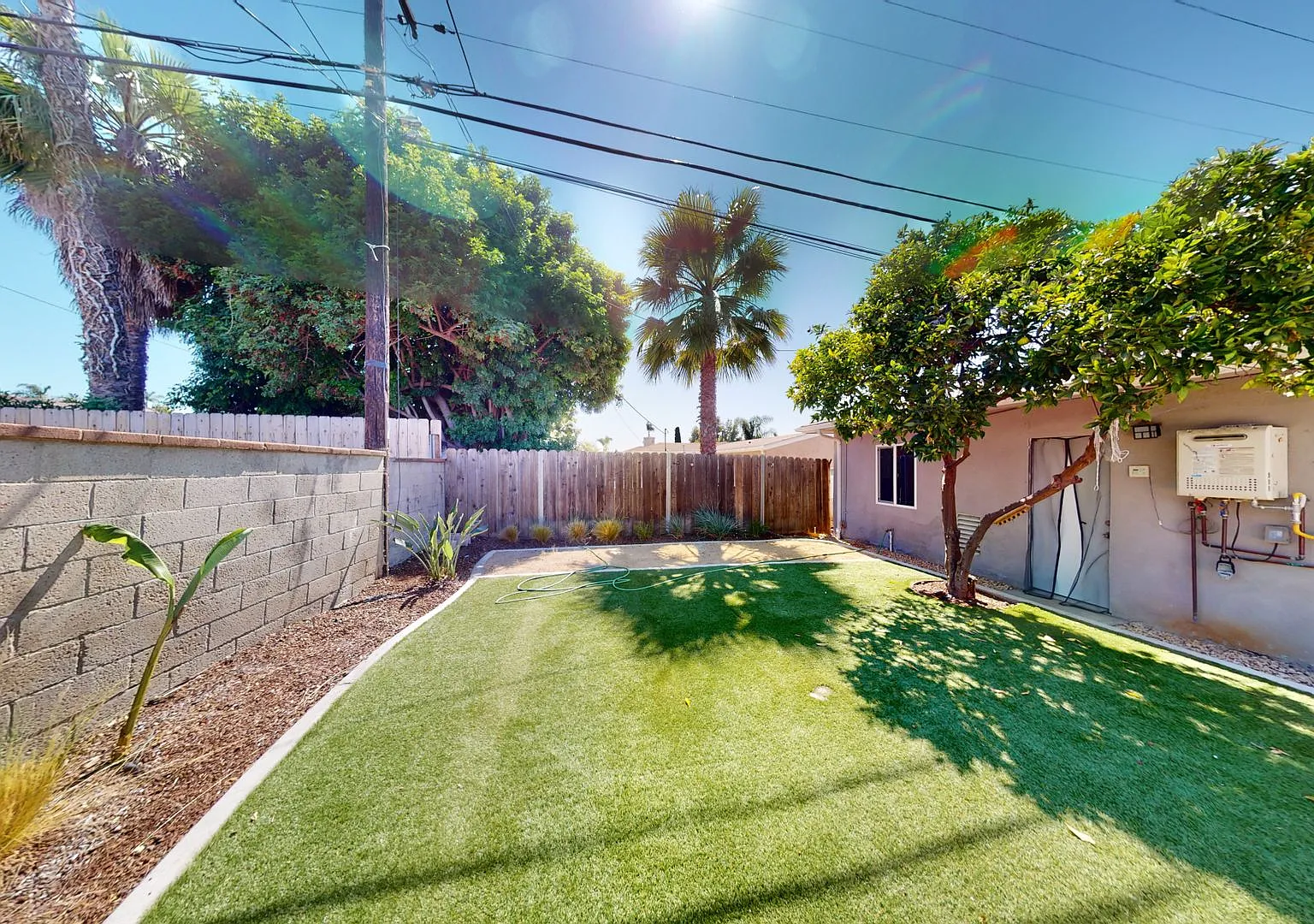 3BD house on Rockford! — Photo 3