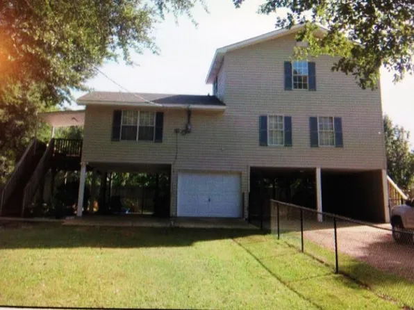 674 River Oaks Dr, West Point, MS 39773