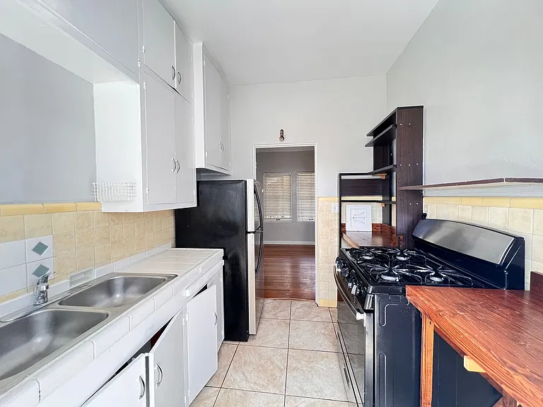 510 Upas St #5 — Photo 1