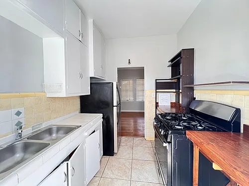 510 Upas St Photo 1