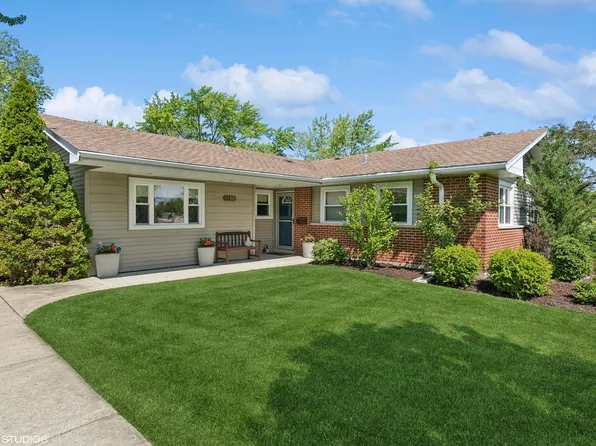 1780 Kent Rd, Hoffman Estates, IL 60169