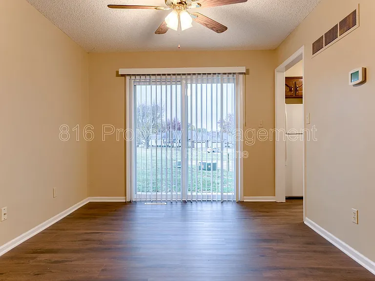 164 SW Robin Rd — Photo 32