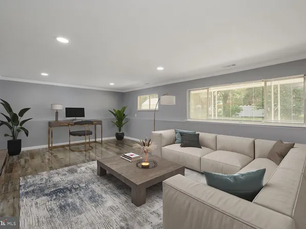 114 Wellington Ave, Stratford, NJ 08084