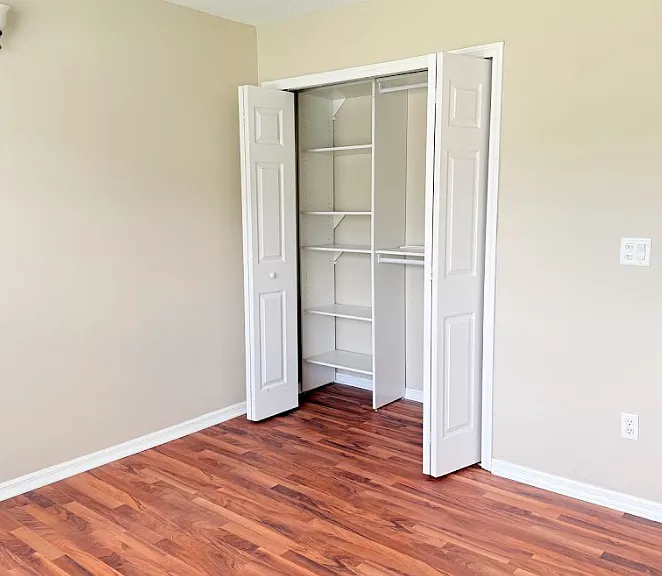 5528 Misty Wood Ct — Photo 27