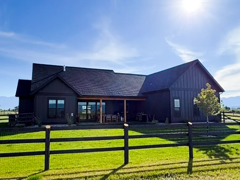 146 Majestic View Ln — Photo 3