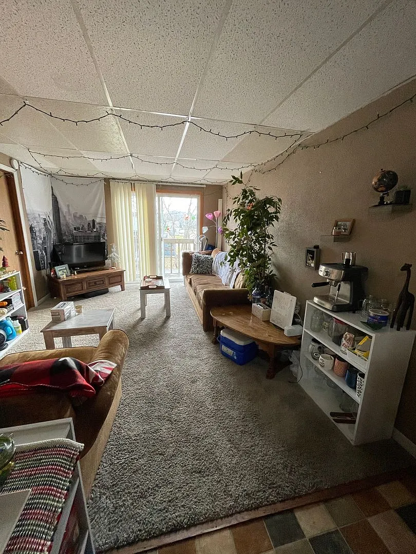 1018 Pine St — Photo 3