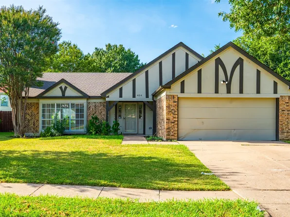 404 Spencer Cir, Grand Prairie, TX 75052
