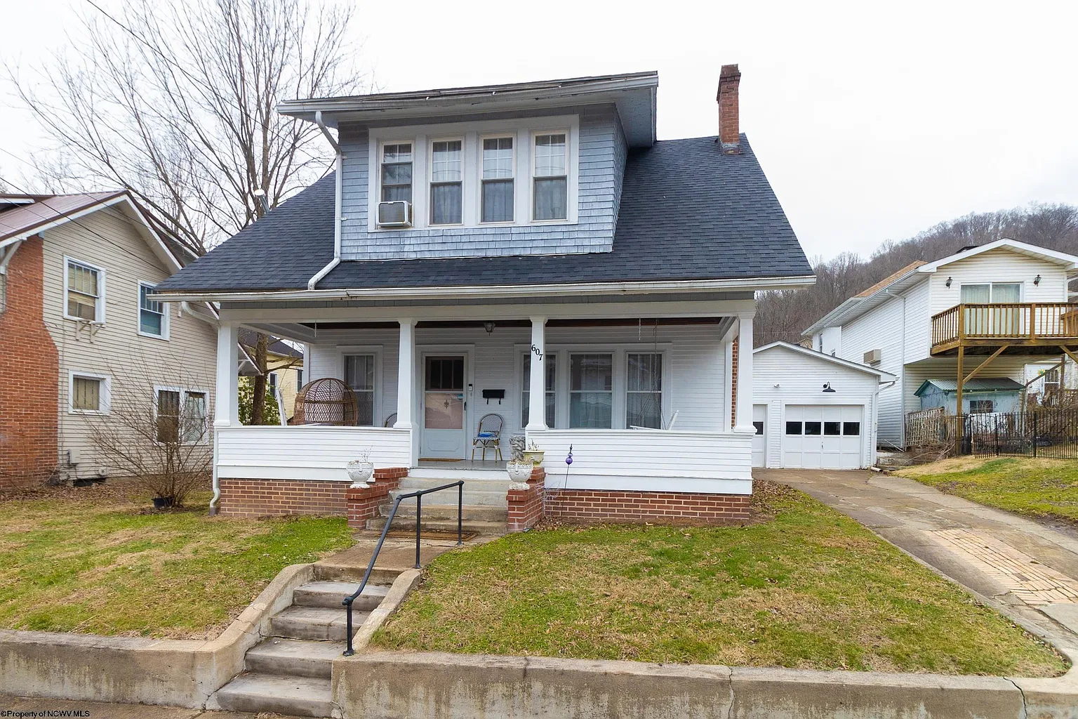 607 Lynn Ave photo 1
