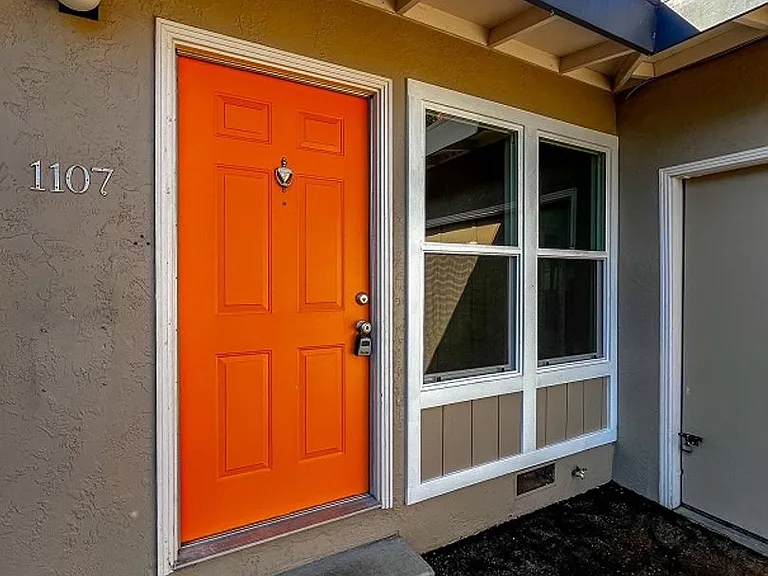 Vallejo Street, 1107 ** — Photo 1