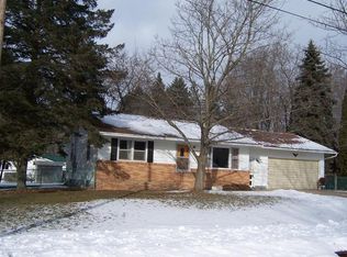 513 Orchard Ave, Clare, MI 48617
