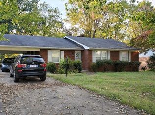 4936 Leinbach Dr, Winston Salem, NC 27106
