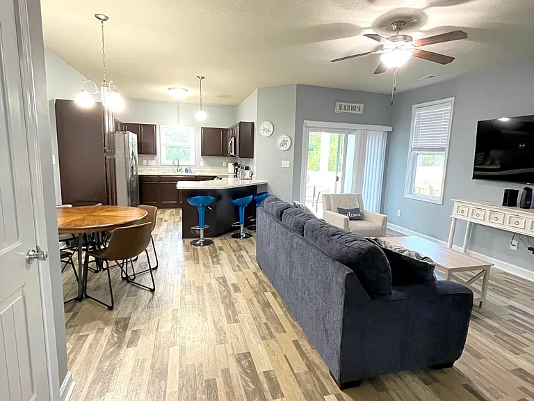 379 Frisco Way — Photo 4