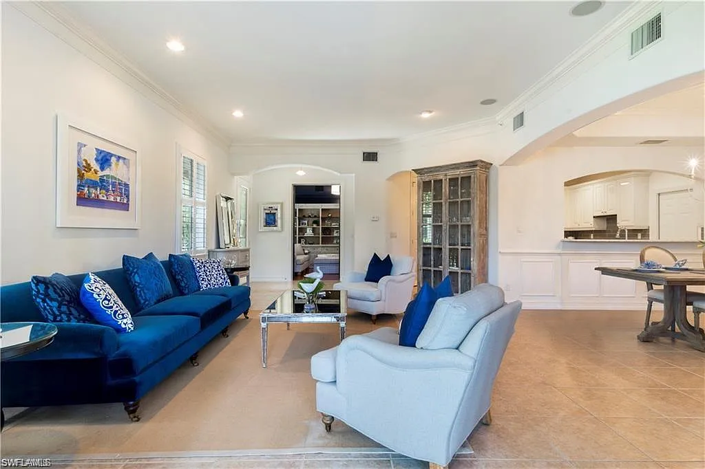2 bed, 2.0 bath, 2159 sqft, $13,500 — Photo 3
