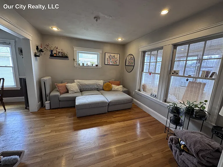 30 Carney St #2 — Photo 1