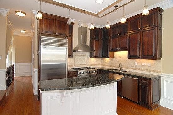4th image of 923 W Wrightwood Ave #3