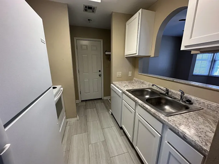 816 Link Rd — Photo 4