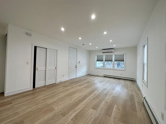 3rd image of 7931 69th Ave Floor 1