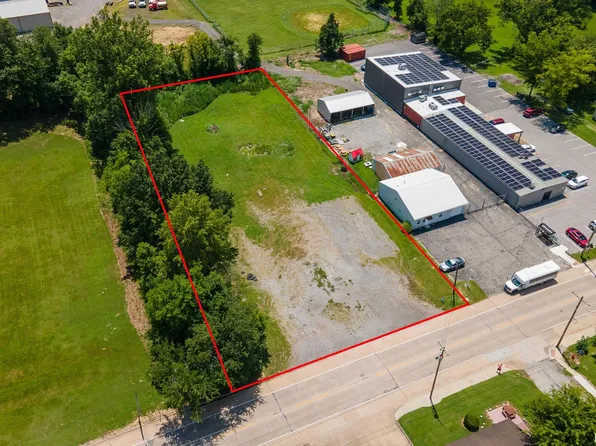 307 E Boyton St, Marion, IL 62959