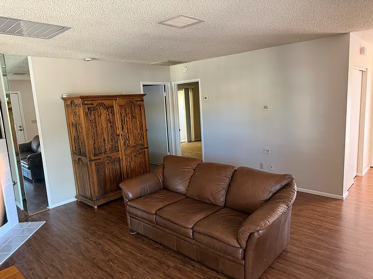 Shoshone Dr — Photo 6