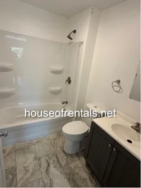400 S Hill St — Photo 8