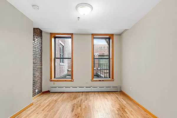 1st image of 407 W 39th St APT 4C