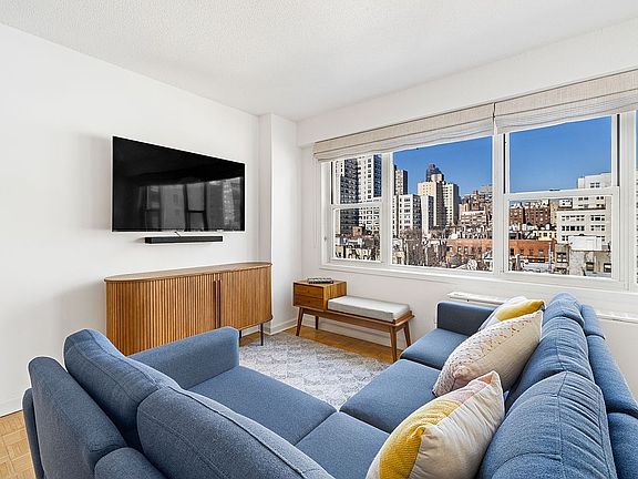 4th image of 520 E 81st St APT 10E
