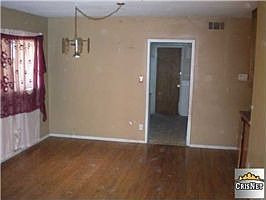 2nd image of 12826 Glenoaks Blvd