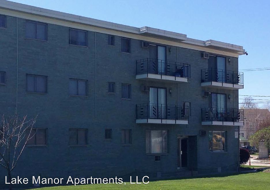 1st image of 17572 Lake Shore Blvd APT 103