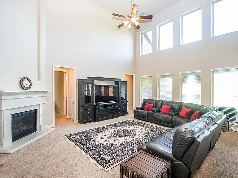 10119 Peytons Grace Ln — Photo 16