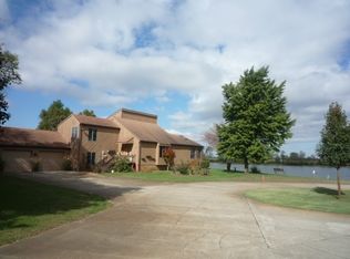 11777 Greenview Dr, Lawrenceville, IL 62439