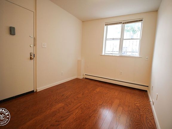 2nd image of 1367 Dekalb Ave APT 6