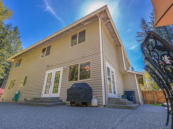4th image of 12833 183rd Ave SE