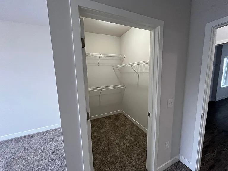 Cottage Grove Commons: Gaston — Photo 99