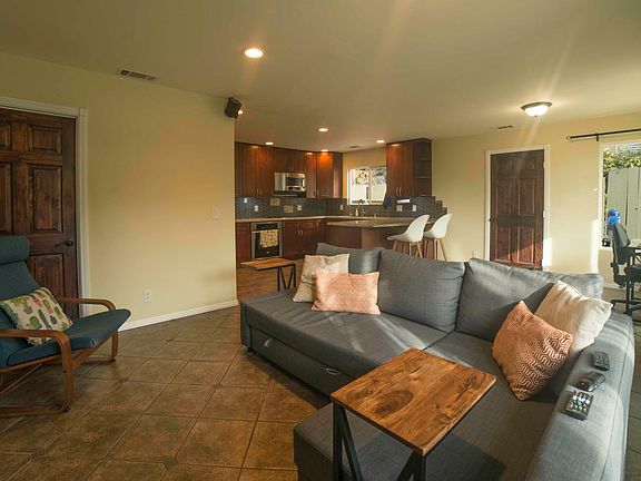 Living room and kitchen 2