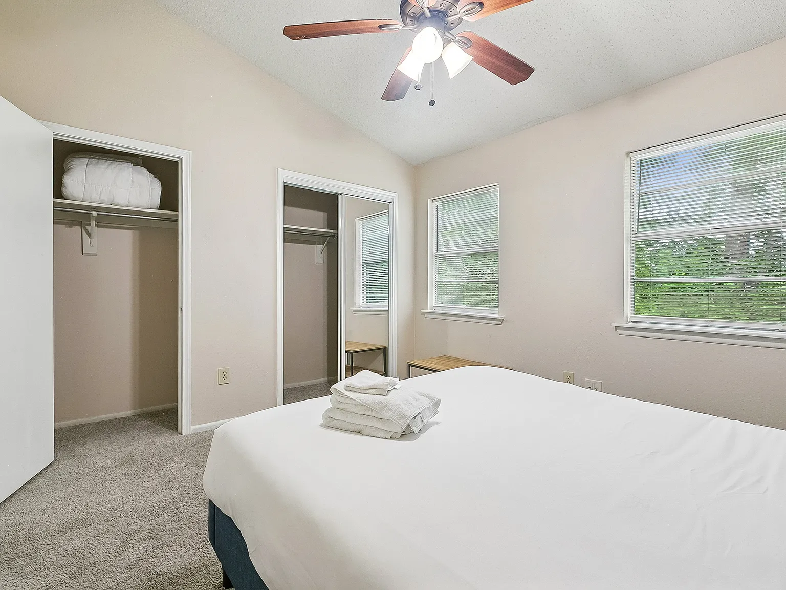 2 bed, 2.5 bath, 1025 sqft, $1,650 — Photo 3