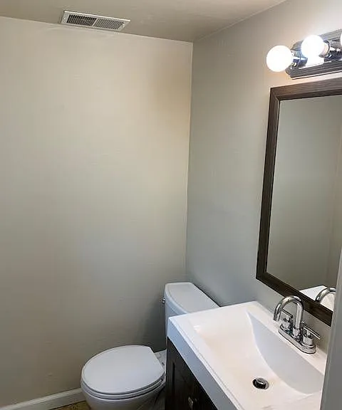 740 Lexington Park — Photo 8