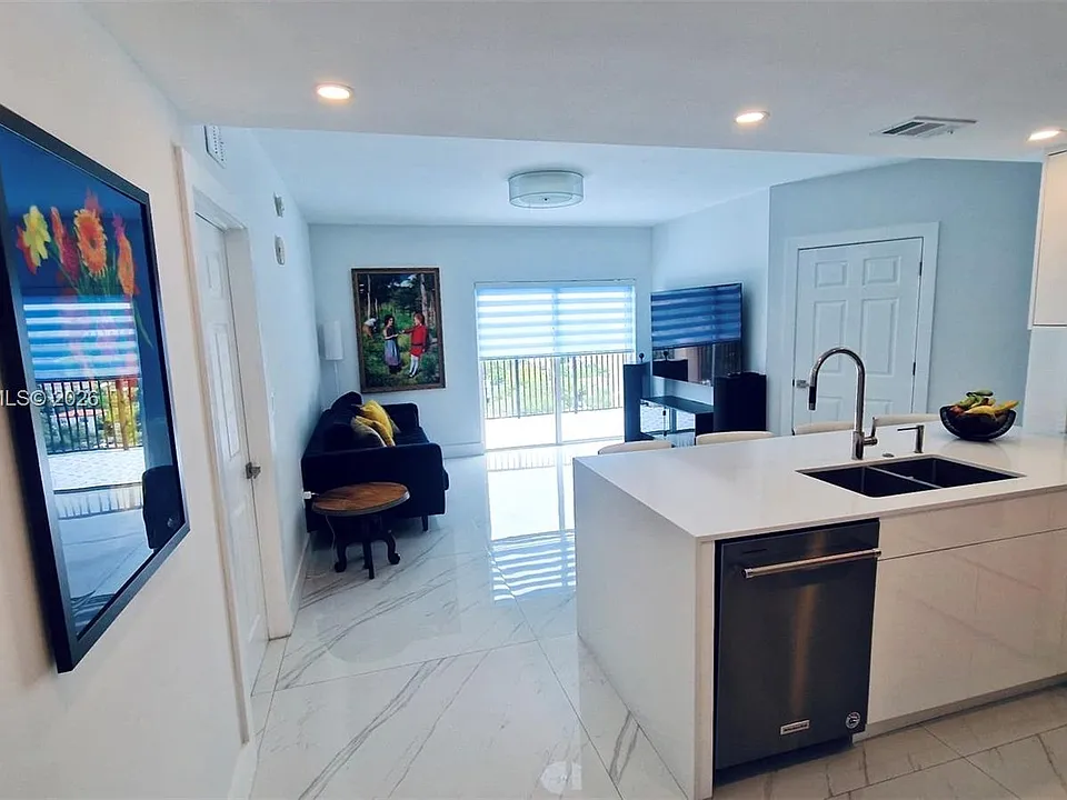 3410 Coral Way #Penthouse 05