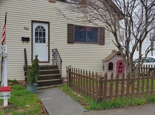 386 Mountain St, Albany, NY 12209